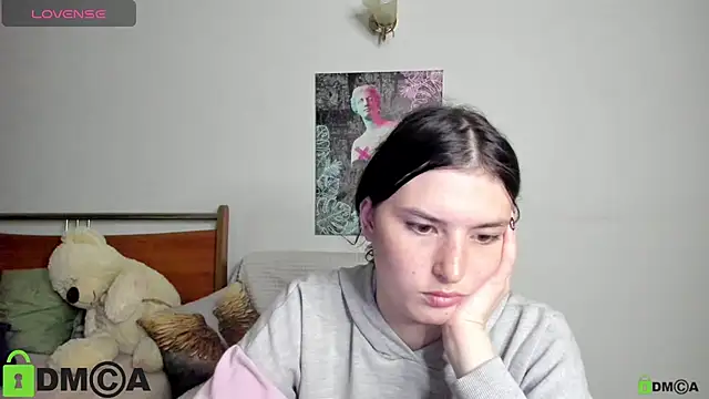 Kira_Devi Adlı Modelin Canlı Sohbet Odası