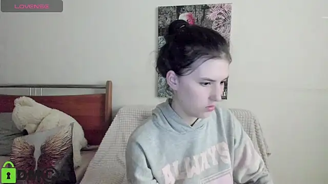 Kira_Devi Adlı Modelin Canlı Sohbet Odası
