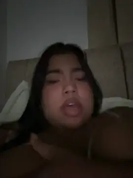 emily_morgam's Live Chat Room