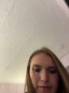 Sala de chat en directo de meryymoon_