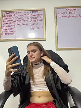 Sala de chat ao vivo de meryymoon_