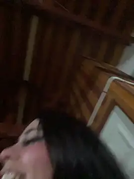 غرفة دردشة YummyGirl_ المباشرة