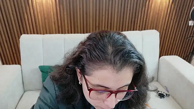 חדר צ'אט בשידור חי של feelena_mysoull