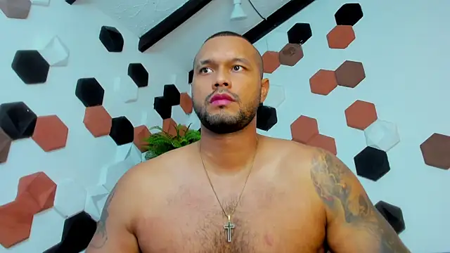 Seks show uživo modela CharlieGrifinX na kameri