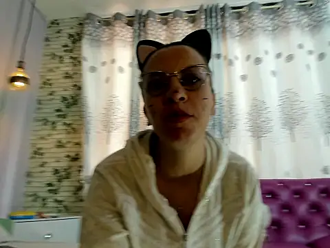 Karina-Coral live-chat rom