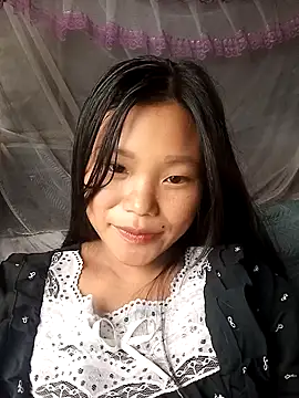 Chat soba uživo modela Nhinhi_su