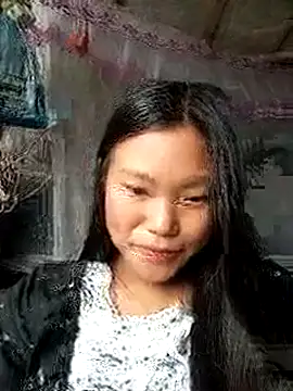 Nhinhi_su's Live Chat Room