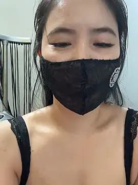 Pamila99's Live Chat Room