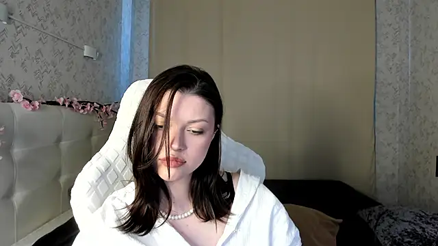 Maya-Mimi's Live Chat Room