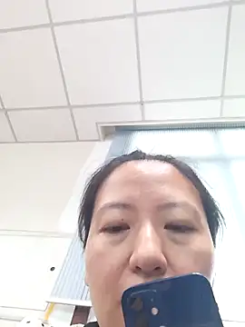 Chat ao vivo de DUU5528