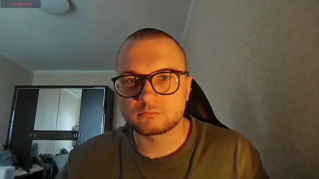 k8mura élő chatszobája