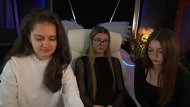 Seks show uživo modela Talia_Blakwood na kameri
