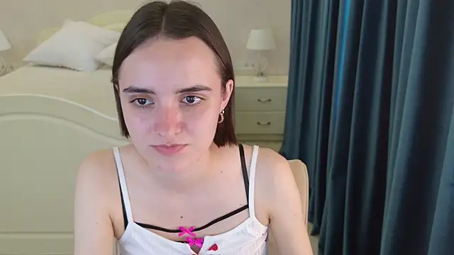 Daisy_Heart's Live Chat Room