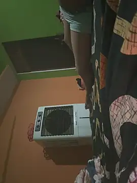 Sala de chat en directo de Curvy_shivani