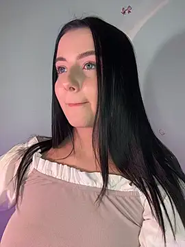 QueenL0la লাইভ চ্যাট রুম