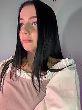 غرفة دردشة QueenL0la المباشرة