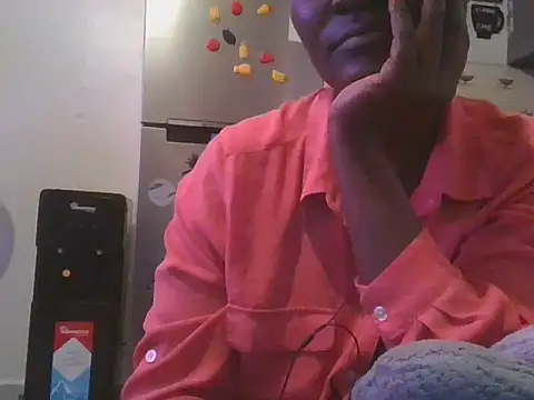 Bossy_jes' Live Chat Room