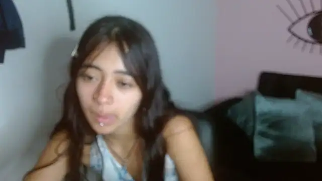 sofiacumgil Adlı Modelin Canlı Sohbet Odası