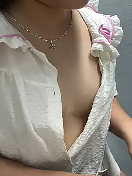 Pokój czatu na żywo – Ellie18