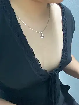 Ellie18 Live Chatraum