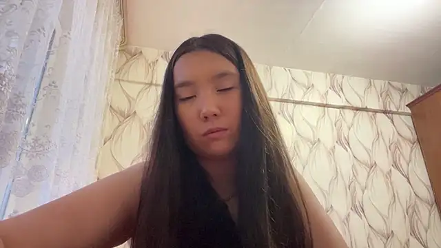 Aliceqteqte's Live Chat Room