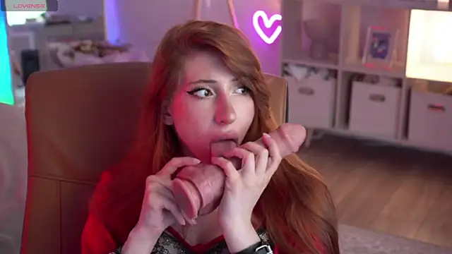 Mia_Daddysgirl_: онлайн-секс-шоу