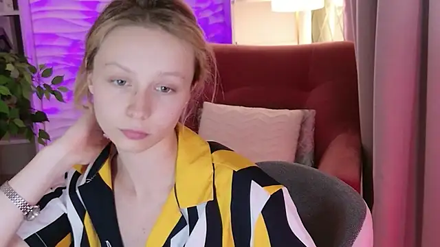 ivy_blare Adlı Modelin Canlı Sohbet Odası