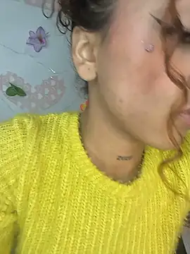 Elii_petit1 Adlı Modelin Canlı Sohbet Odası