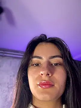 Aitana06 Adlı Modelin Canlı Sohbet Odası