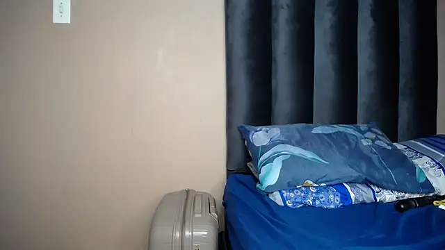 Chat soba uživo modela SexyAdel12