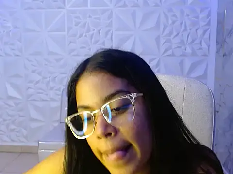 Sala de chat en directo de ashley_thonsom18