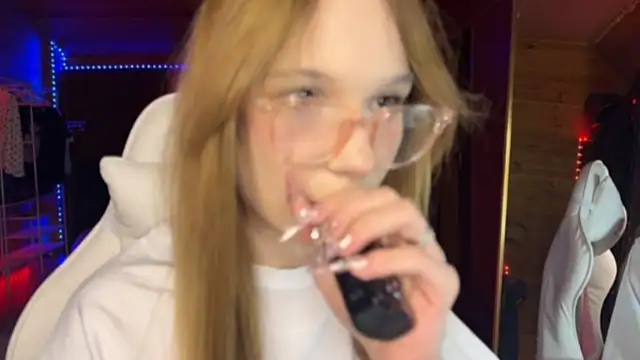 Živá chatovací místnost OpheliaVoss