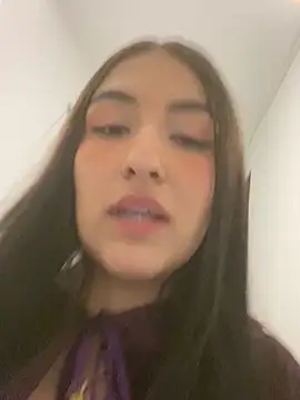 RoussAntonella Adlı Modelin Canlı Sohbet Odası