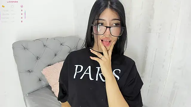 חדר צ'אט בשידור חי של violet_rose_8