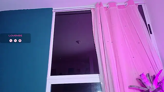 Skadii_ লাইভ চ্যাট রুম