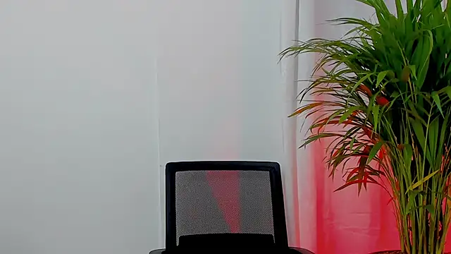 SarahRouge чат на живо