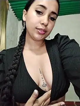 Chat soba uživo modela shantall_cute