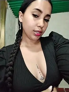 shantall_cute Adlı Modelin Canlı Sohbet Odası