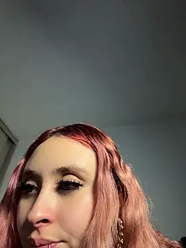 Sophia_LuxxX чат на живо