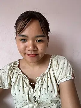Chat soba uživo modela Ari_baby9
