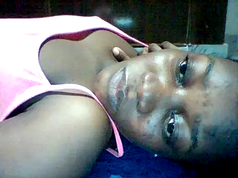 zainaxxxxx's Live Chat Room