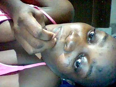 zainaxxxxx's Live Chat Room