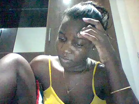 zainaxxxxx's Live Chat Room