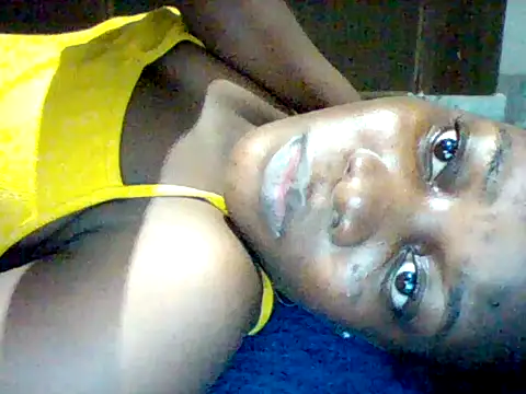zainaxxxxx's Live Chat Room