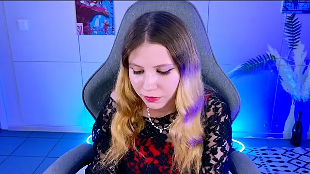 חדר צ'אט בשידור חי של LilitEverly