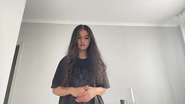 חדר צ'אט בשידור חי של LisetteParajon