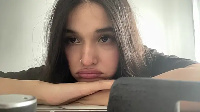 LisetteParajon Adlı Modelin Canlı Sohbet Odası