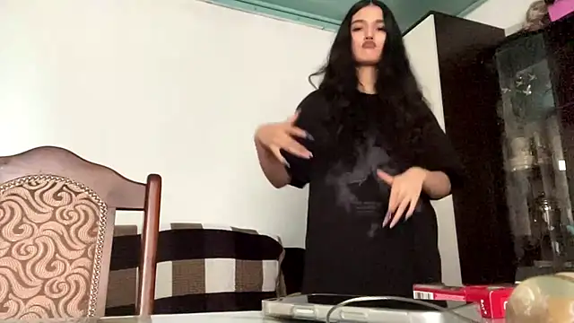 LisetteParajon élő chatszobája