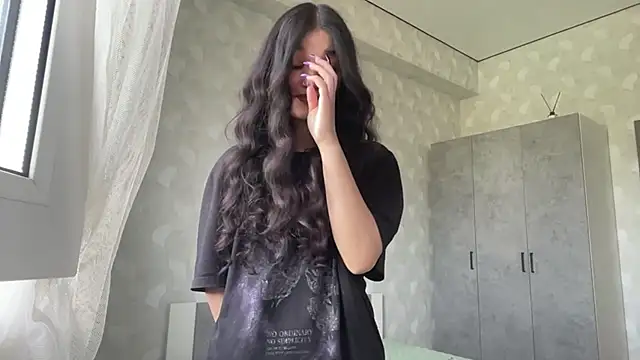 LisetteParajon чат на живо