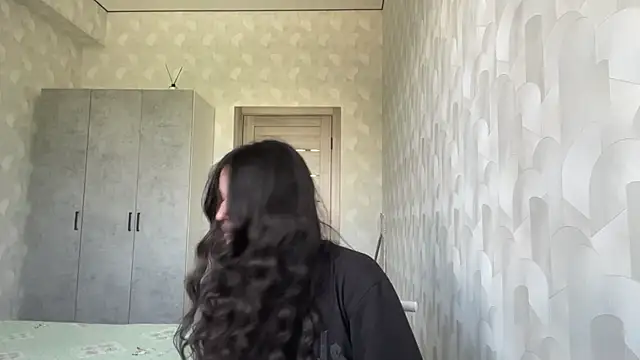 LisetteParajon's Live Chat Room